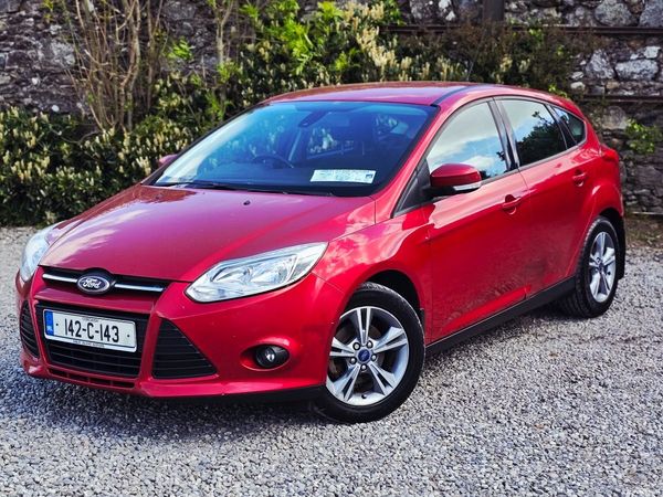 Ford Focus Hatchback, Diesel, 2014, Red