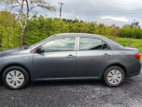 Toyota Corolla Saloon, Petrol, 2007, Grey