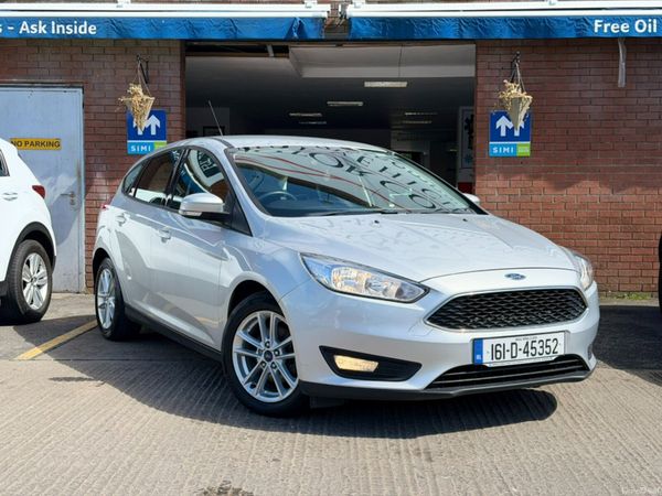 Ford Focus Hatchback, Petrol, 2016, Silver