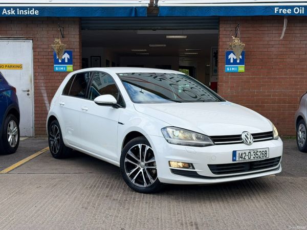 Volkswagen Golf Hatchback, Petrol, 2014, White