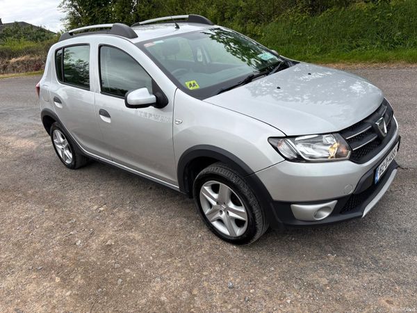Dacia Sandero Stepway Hatchback, Diesel, 2016, Silver