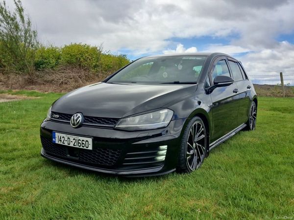 Volkswagen Golf Hatchback, Diesel, 2014, Black