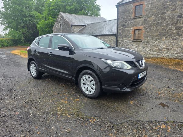 Nissan Qashqai Hatchback, Diesel, 2015, Black