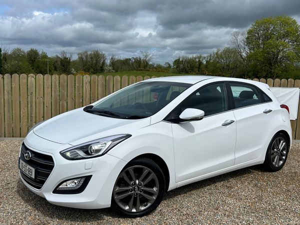 Hyundai i30 Hatchback, Diesel, 2016, White
