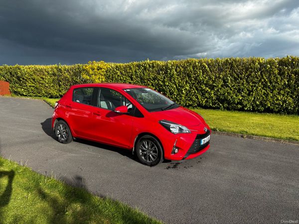 Toyota Yaris MPV, Petrol, 2020, Red