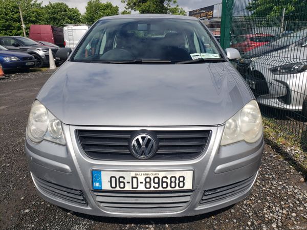 Volkswagen Polo Hatchback, Petrol, 2006, Silver