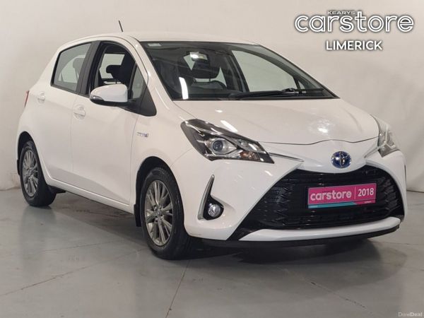 Toyota Yaris MPV, Petrol Hybrid, 2018, White