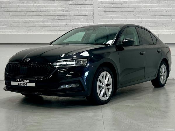 Skoda Octavia Saloon, Diesel, 2024, Black