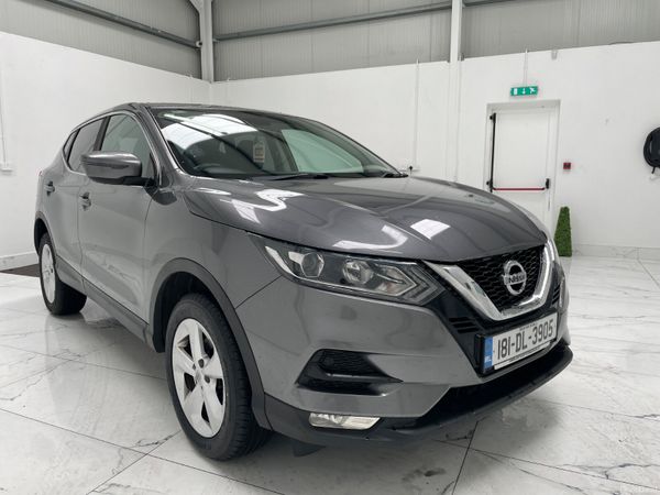 Nissan Qashqai Hatchback, Diesel, 2018, Grey