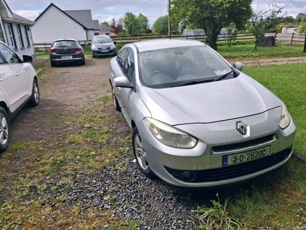 Renault Fluence Saloon, Diesel, 2011, Silver