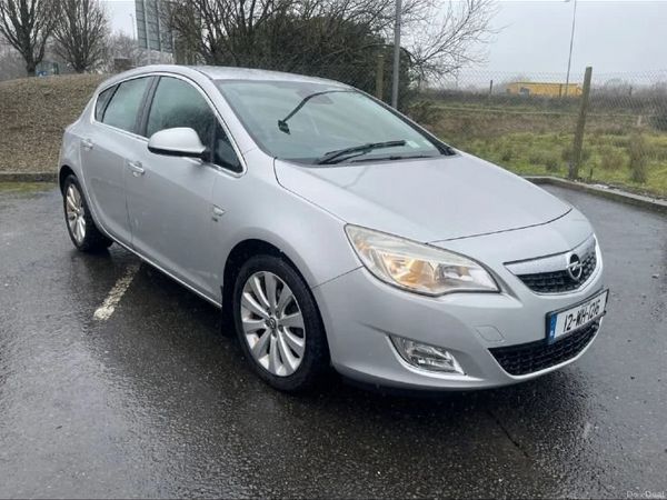 Opel Astra MPV, Diesel, 2012, Silver