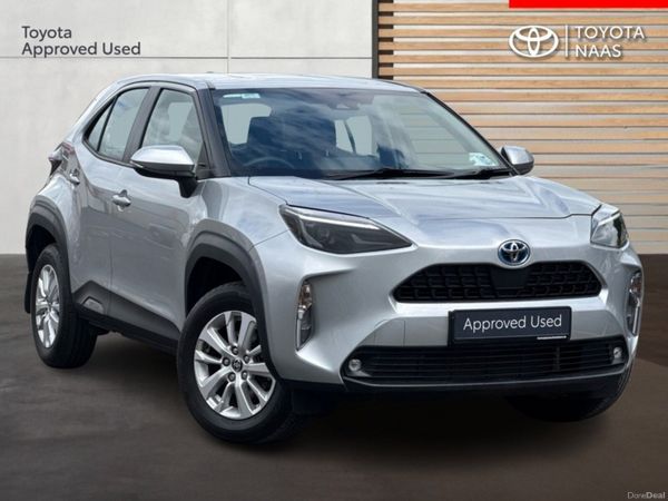 Toyota Yaris Cross Hatchback, Petrol Hybrid, 2023, Silver