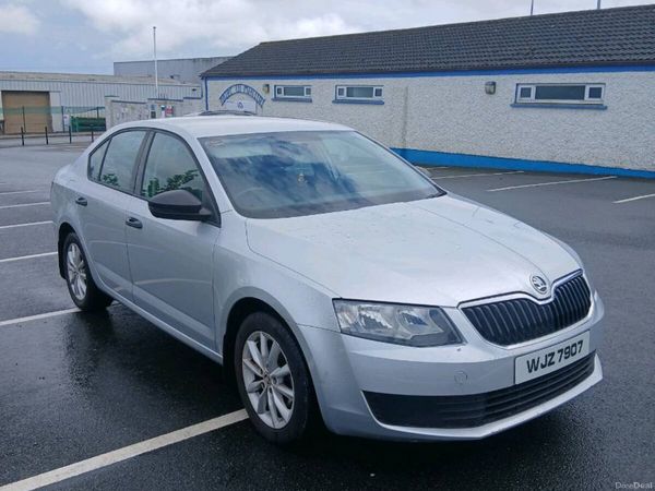 Skoda Octavia Hatchback, Diesel, 2015, Silver