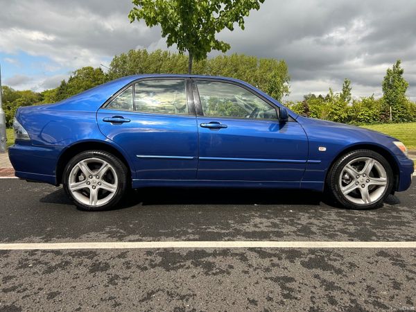 Lexus IS Saloon, Petrol, 2003, Blue