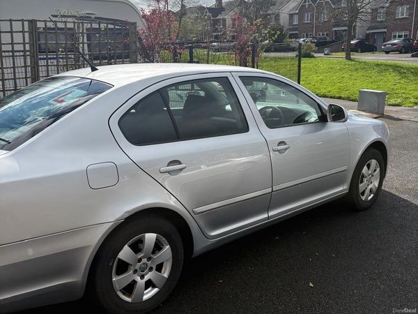 Skoda Octavia Hatchback, Diesel, 2009, Silver
