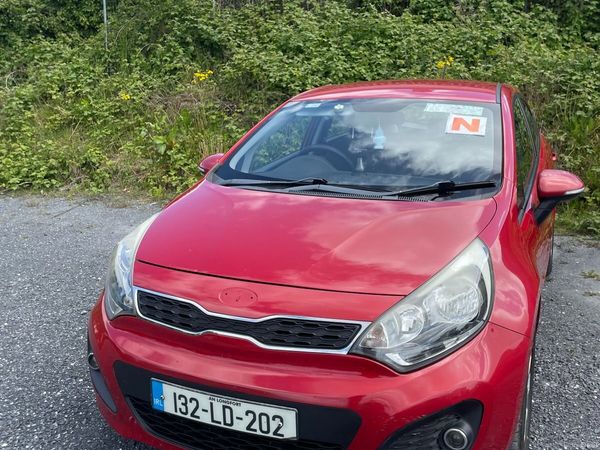 Kia Rio Hatchback, Diesel, 2013, Red
