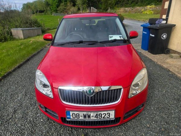 Skoda Fabia Hatchback, Petrol, 2008, Red