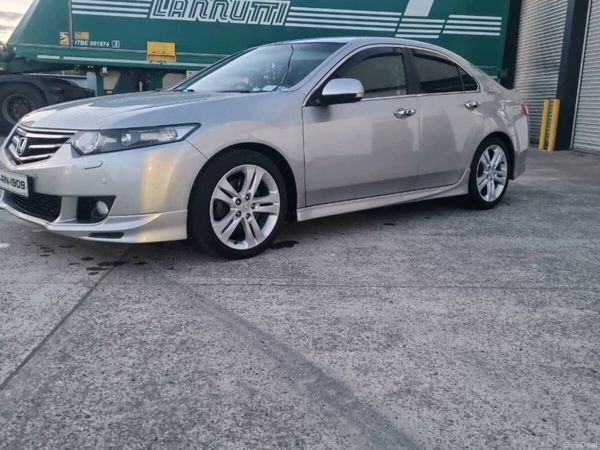 Honda Accord Saloon, Diesel, 2011, Silver