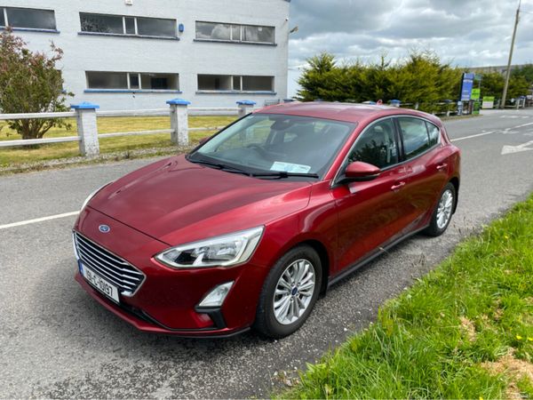 Ford Focus Hatchback, Diesel, 2019, Red