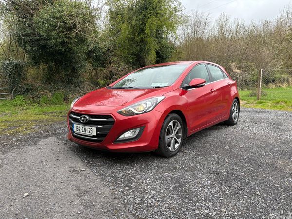 Hyundai i30 Hatchback, Diesel, 2016, Red