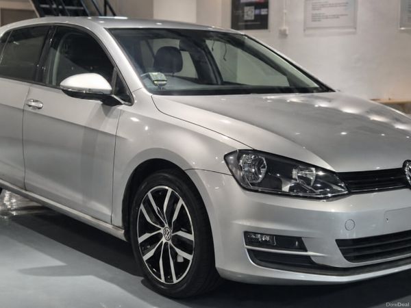Volkswagen Golf Hatchback, Petrol, 2015, Silver