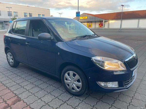 Skoda Fabia Hatchback, Petrol, 2014, Blue
