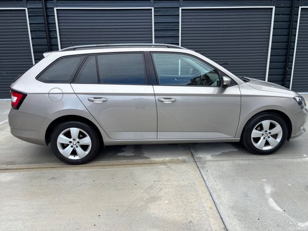 Skoda Fabia Estate, Petrol, 2016, Beige