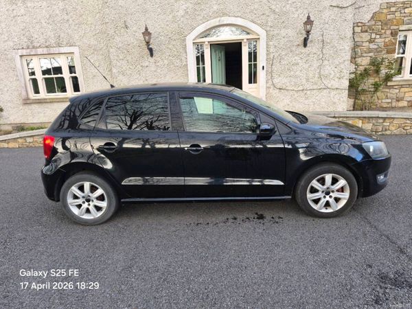 Volkswagen Polo Hatchback, Petrol, 2011, Black