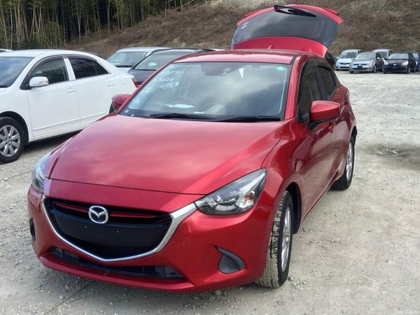 Mazda Mazda3 Hatchback, Petrol, 2016, Red