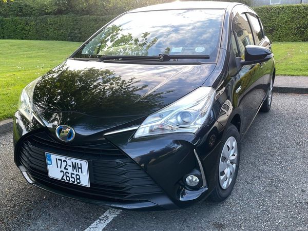 Toyota Vitz Hatchback, Petrol Hybrid, 2017, Black