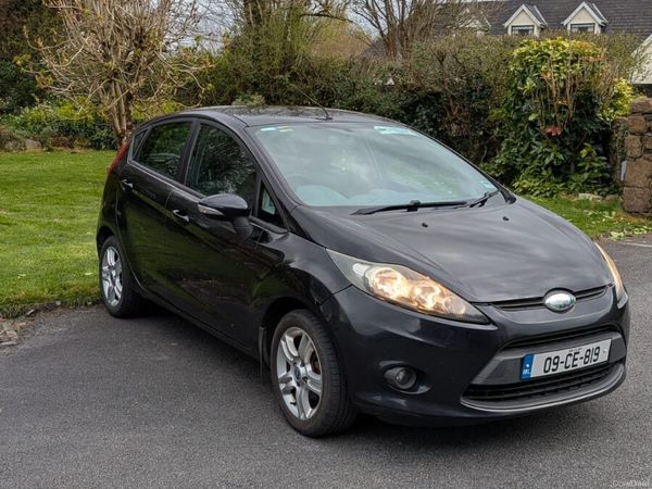 Ford Fiesta Hatchback, Petrol, 2009, Black