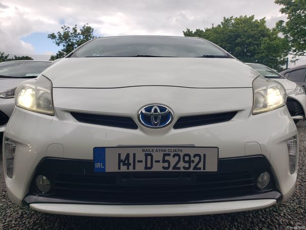 Toyota Aqua Hatchback, Petrol Hybrid, 2014, White