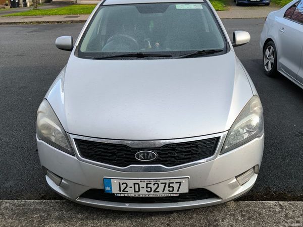Kia Ceed Estate, Diesel, 2012, Silver