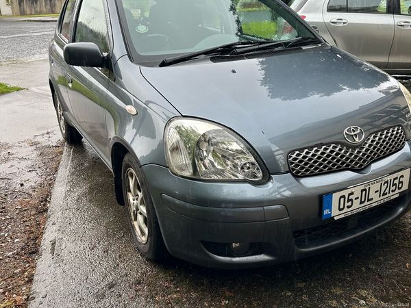 Toyota Yaris Hatchback, Petrol, 2005, Blue