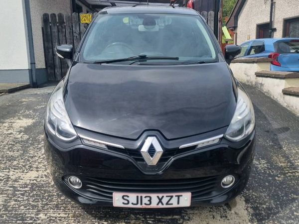 Renault Clio Hatchback, Petrol, 2013, Black