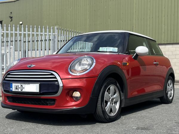 Mini Cooper Hatchback, Diesel, 2014, Red