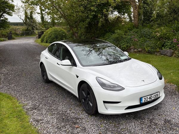 Tesla Model 3 Saloon, Electric, 2021, White