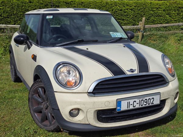 Mini First Hatchback, Petrol, 2011, White