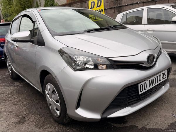 Toyota Vitz Hatchback, Petrol, 2015, Silver