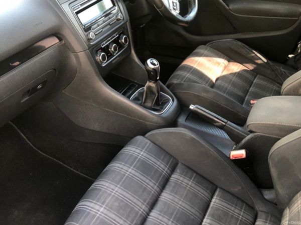 Volkswagen Golf Hatchback, Diesel, 2010, Black