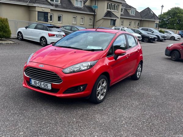 Ford Fiesta Hatchback, Petrol, 2016, Red