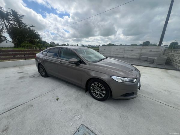 Ford Mondeo Hatchback, Diesel, 2015, Brown