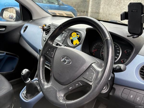 Hyundai i10 Hatchback, Petrol, 2014, Grey