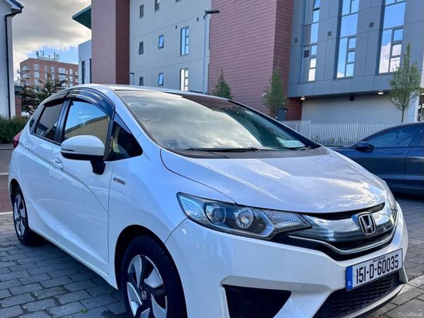 Honda Fit Hatchback, Petrol Hybrid, 2015, White