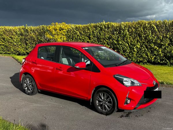 Toyota Yaris MPV, Petrol, 2020, Red