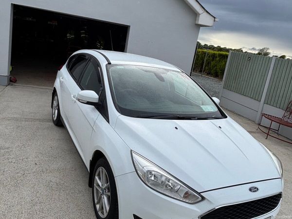 Ford Focus Hatchback, Diesel, 2015, White