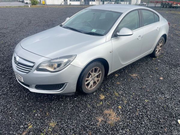 Vauxhall Insignia Hatchback, Diesel, 2014, Silver