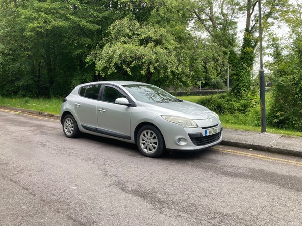 Renault Megane Hatchback, Diesel, 2010, Silver