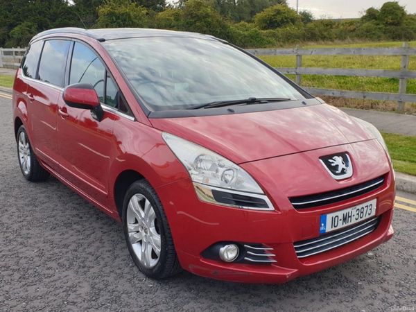 Peugeot 5008 MPV, Diesel, 2010, Red