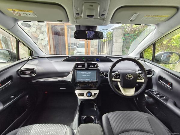 Toyota Prius Hatchback, Petrol Hybrid, 2018, White